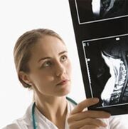 Dijagnoza osteohondroze navedena je pomoću X -Ray ispitivanja